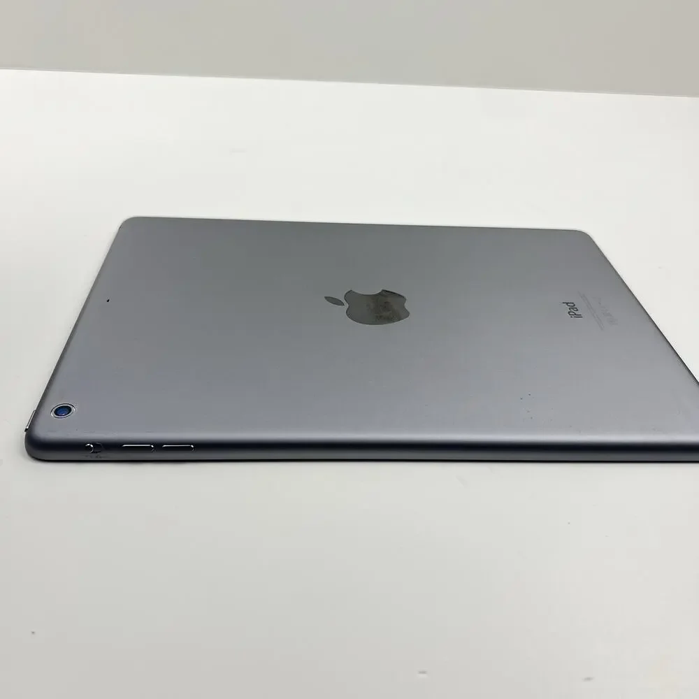 Apple iPad Air 1st Generation A1474 16 GB Wi-Fi 9.7 in | Space Gray | MD78LL/B